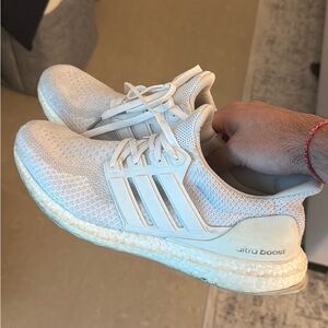 White Addidas Ultra Boost used but in good condition Size 11